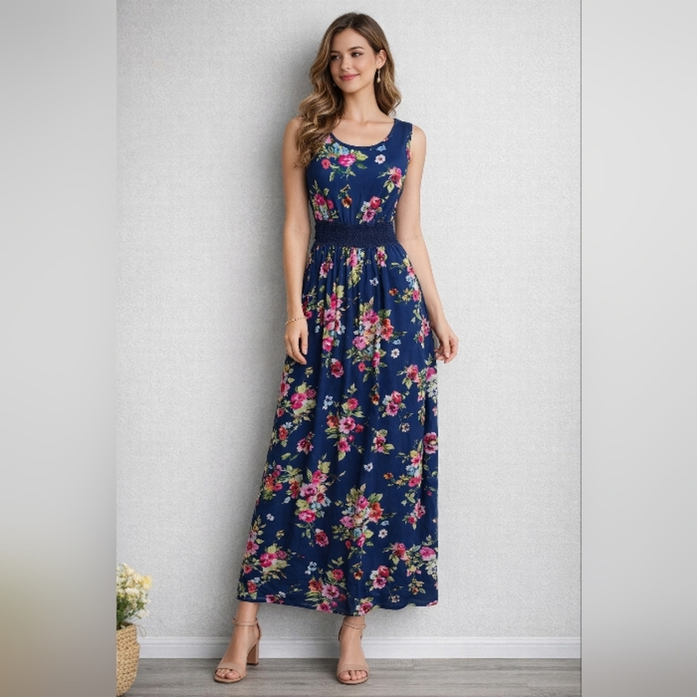 Chic Floral Maxi Dress in Navy